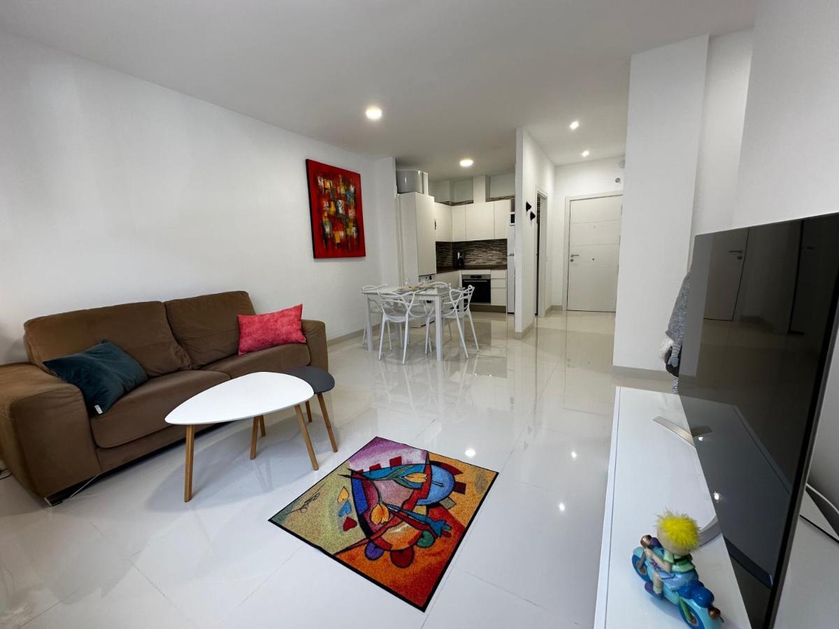 Magnificent And New Apartment In Playa San Juan 기아데이소라 외부 사진
